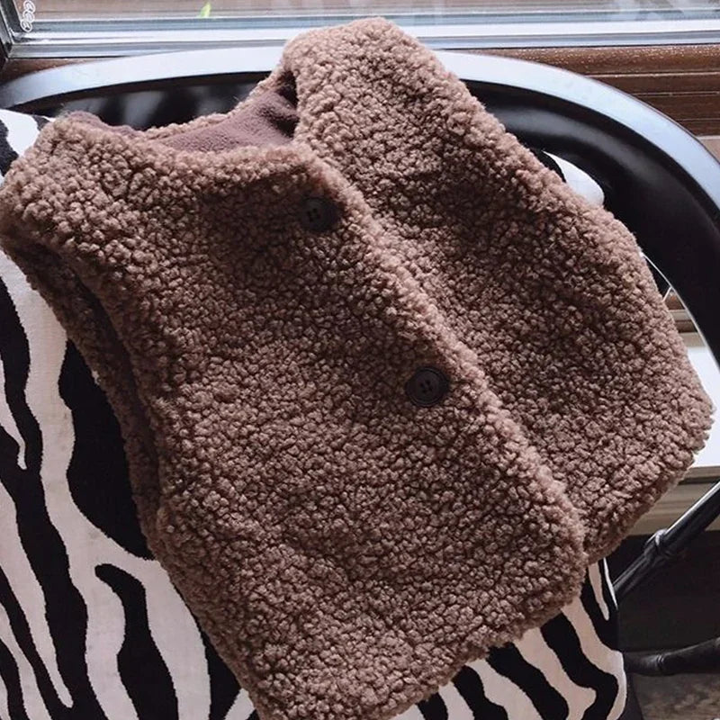 Teddy Vest – Cozy Knit Essential