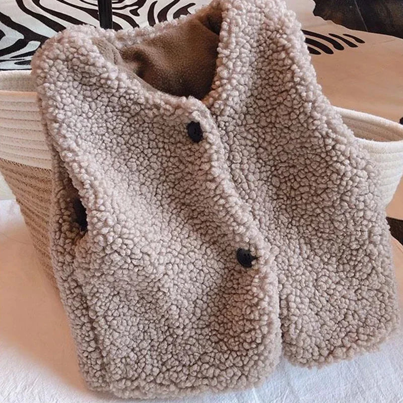 Teddy Vest – Cozy Knit Essential